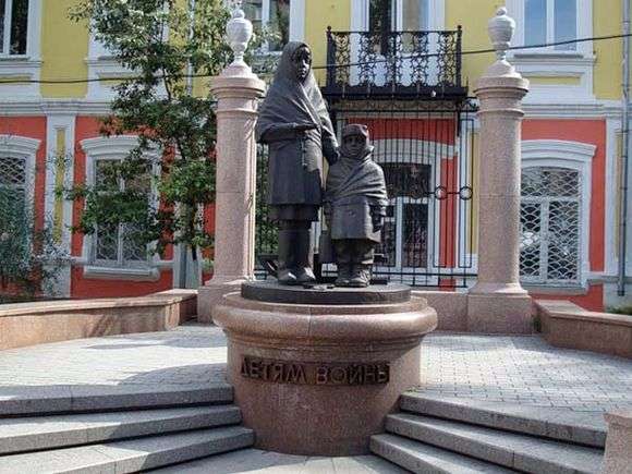 Описание памятника детям войны в Красноярске