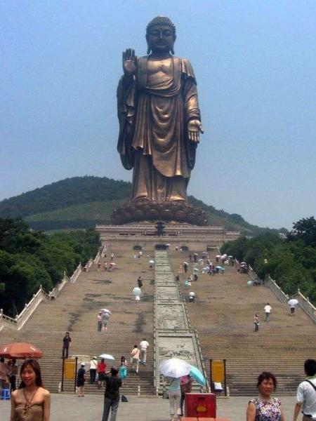 Описание статуи Будды в Уси