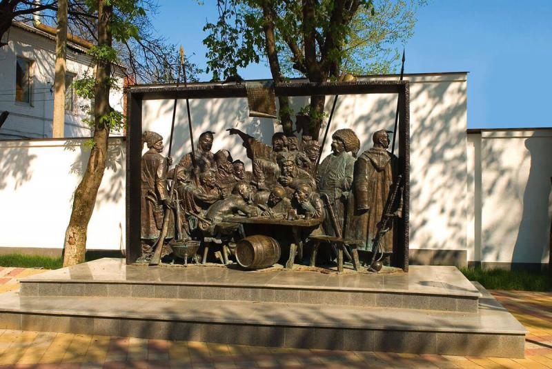 Скульптуры и памятники Краснодара: фото и описание