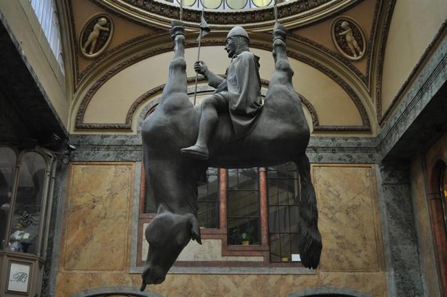 Скульптуры в Праге